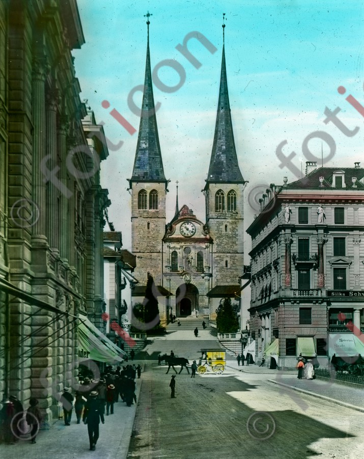 Luzern. Stiftskirche | Lucerne. Collegiate Church (foticon-simon-021-004.jpg)